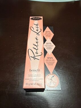 Benefit Roller Lash Mascara Peach-Peachy Pink Packaging